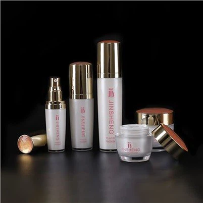 زجاجات مستحضرات التجميل الزجاجية