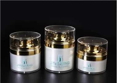 زجاجة مربعة بدون هواء